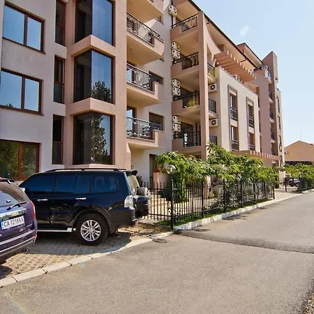 Alex Deluxe * סאני ביץ'